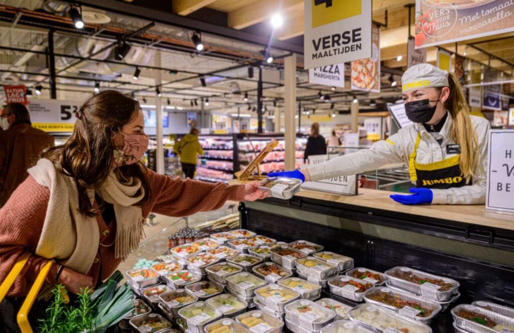 Supermarket chain sponsoring Dutch work visa