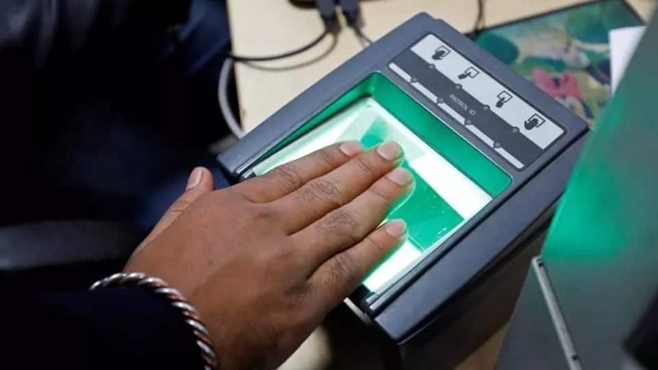 Image of a man doing his biometric capture
