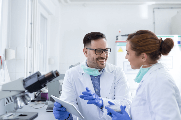 Image of medical laboratory assistants working in a hospital