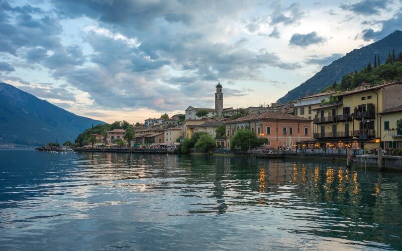 Image of the island of Italy. 