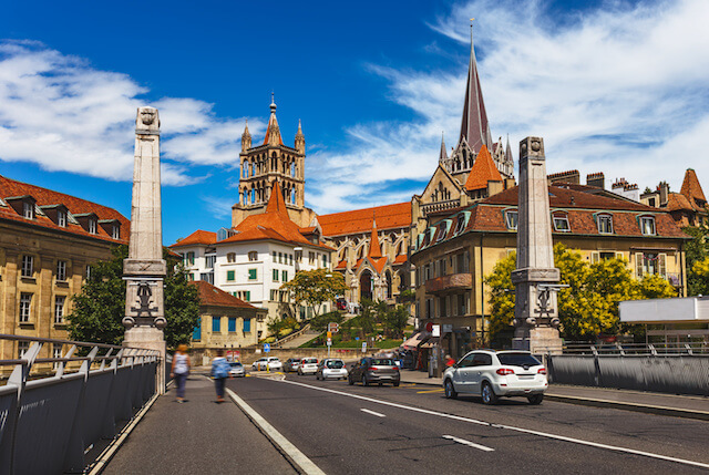 Image of people moving to Switzerland via the small town of Albinen