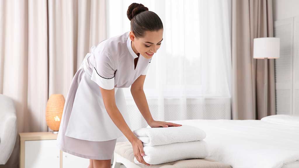 companies hiring a housekeeper