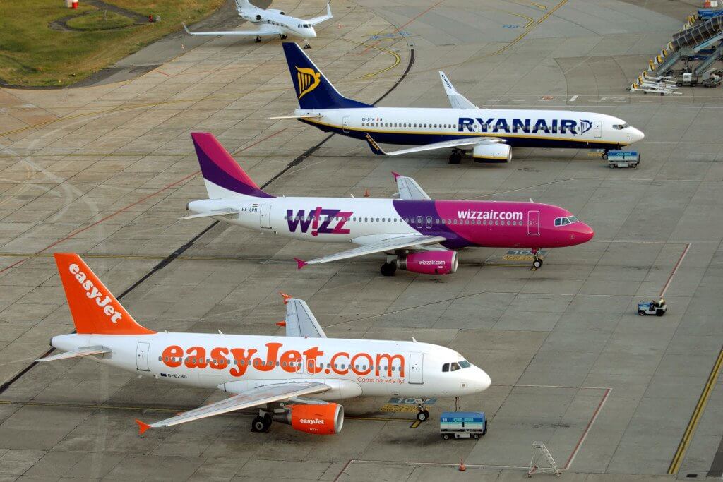 4 of the best low cost airlines in the UK